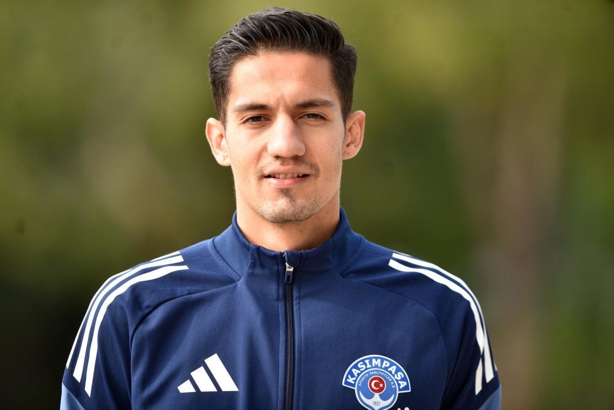 cem ustundag emre belozoglu turkiye futbolunun efsanesidir 0 aQpaIyav