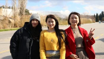 cinli turistlerin gozdesi pamukkale s5sAQ98P