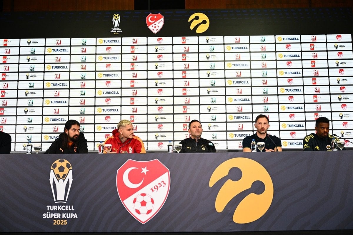 derbi oncesi buruk ve tedescoya stad soruldu bu saatten sonra onemi yok 0 lXgiCeQn