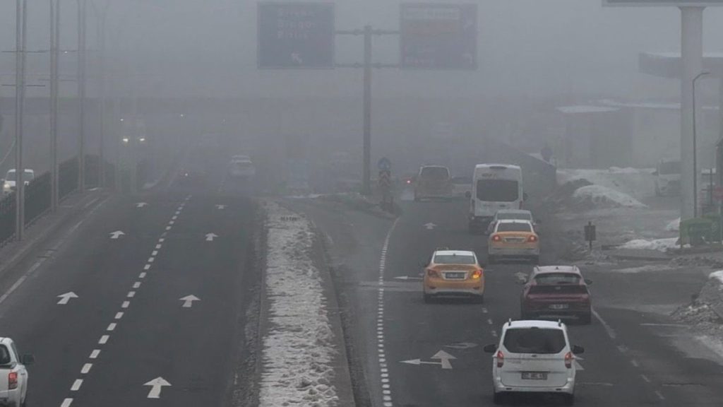 diyarbakirda sis etkili oluyor 31CRMxBX