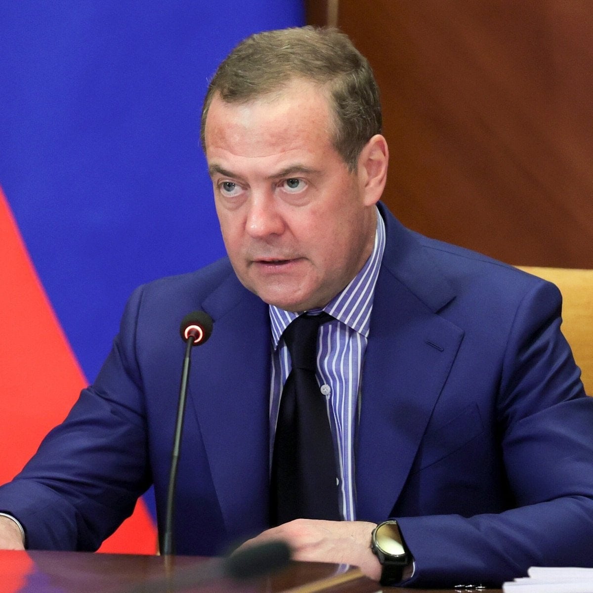 dmitriy medvedev gecen yil rus ordusuna 454 binin uzerinde kisi katildi 0 LtrjnROi
