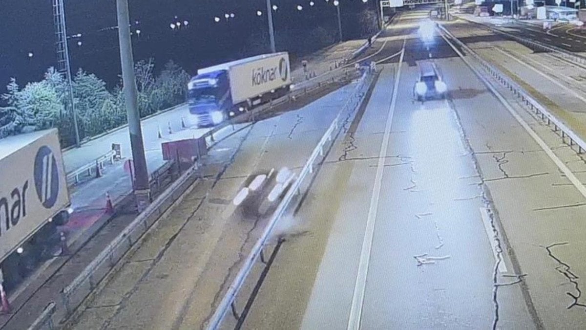 edirnede ters yone giren alkollu surucu bariyere carpti 2 yarali 0 BFpv8sLq