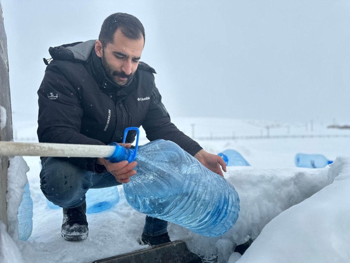erzurumda su hatlari dondu 0 XnYftMcI