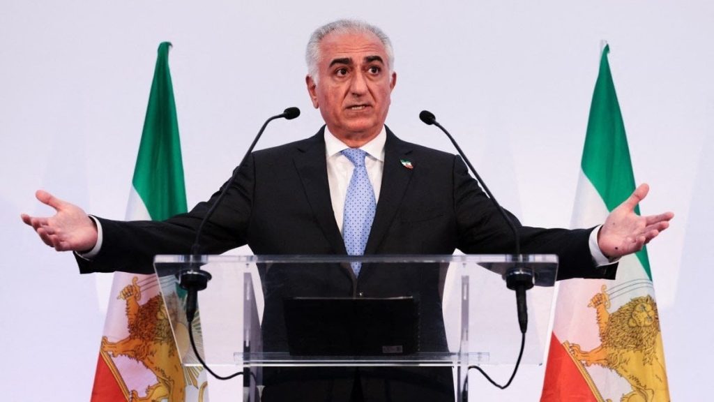 eylemcilere yardim yolda diyen pehlevi orduyu isyana cagirdi 2zHN7I6C