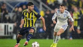 fenerbahce aston villa mucadelesi ingiliz basininin gundeminde kulaklari sagir eden bir gurultuyle oynandi NGuL3NCV