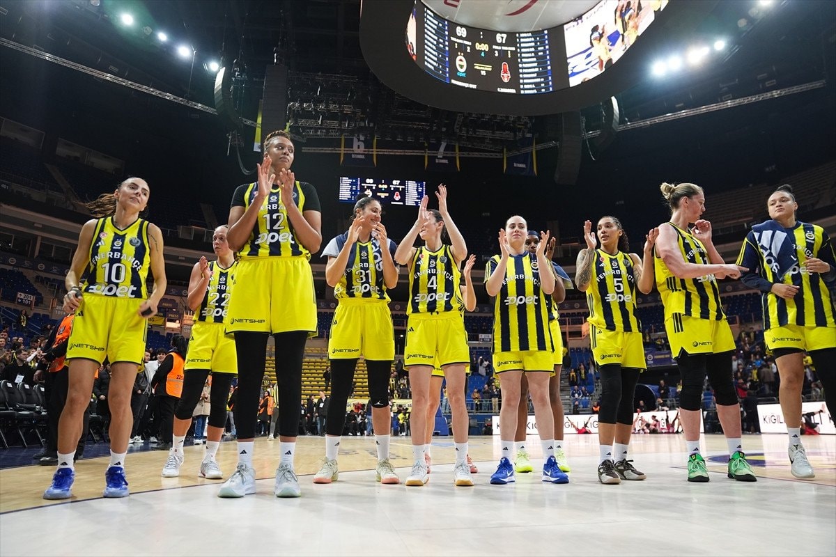 fenerbahce casademont zaragozayi yendi liderligi garantiledi 2 AERtwDub