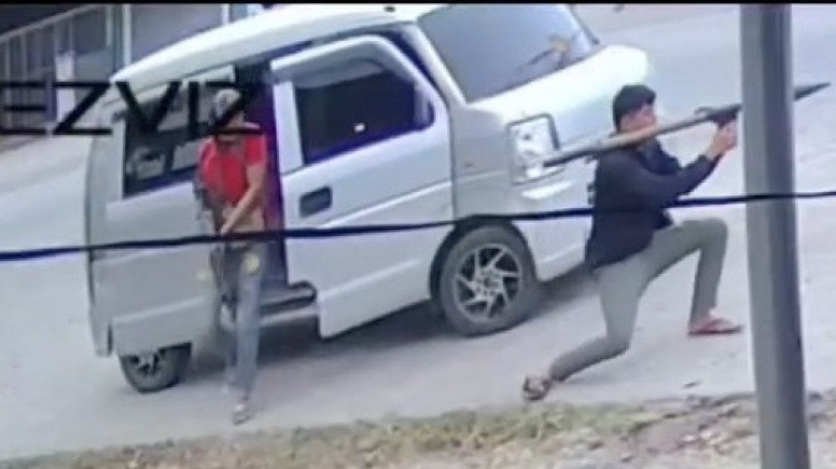 filipinlerde roketatarli saldiri belediye baskaninin araci bana misin demedi 0 r9Su1k8E