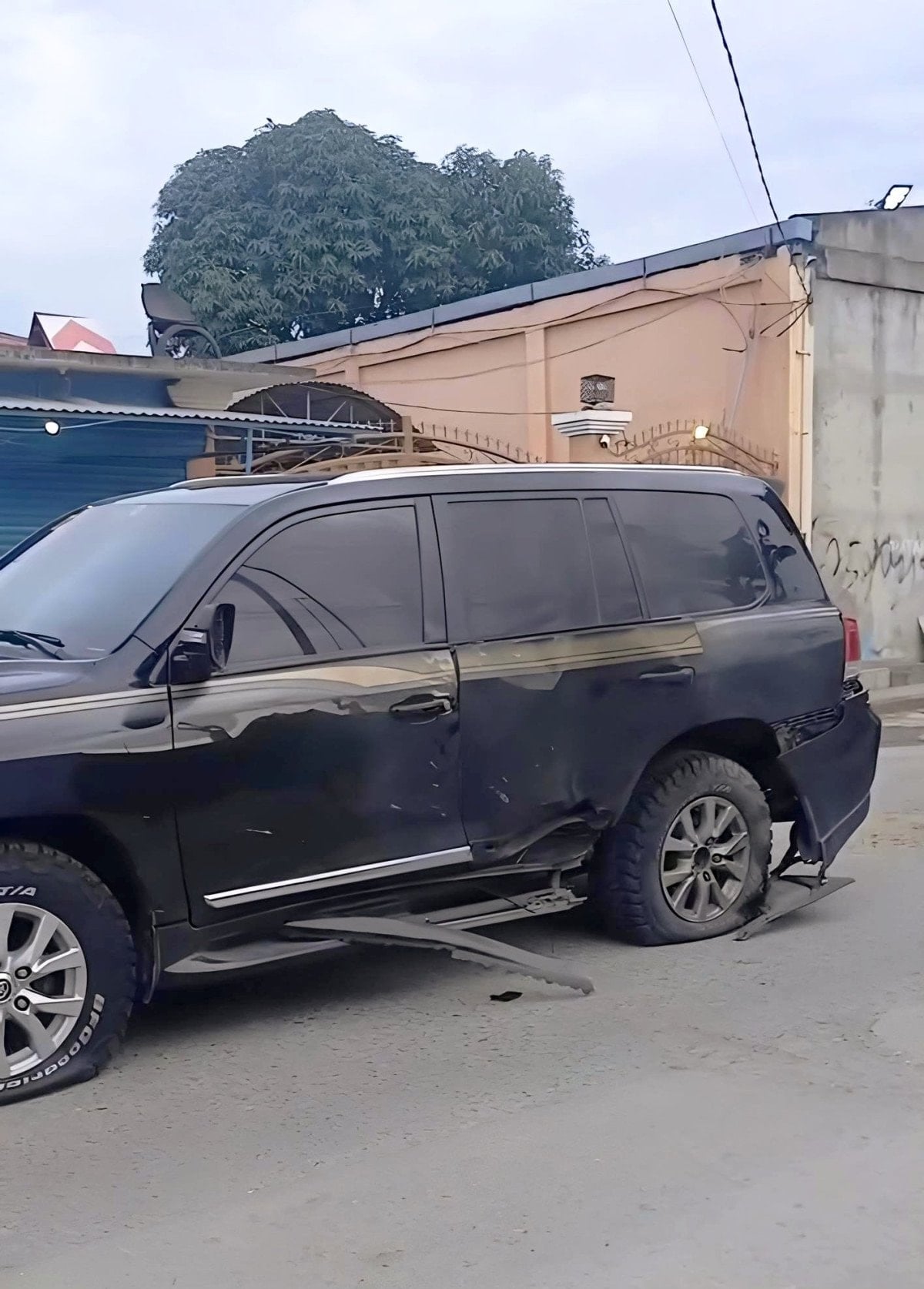 filipinlerde roketatarli saldiri belediye baskaninin araci bana misin demedi 1