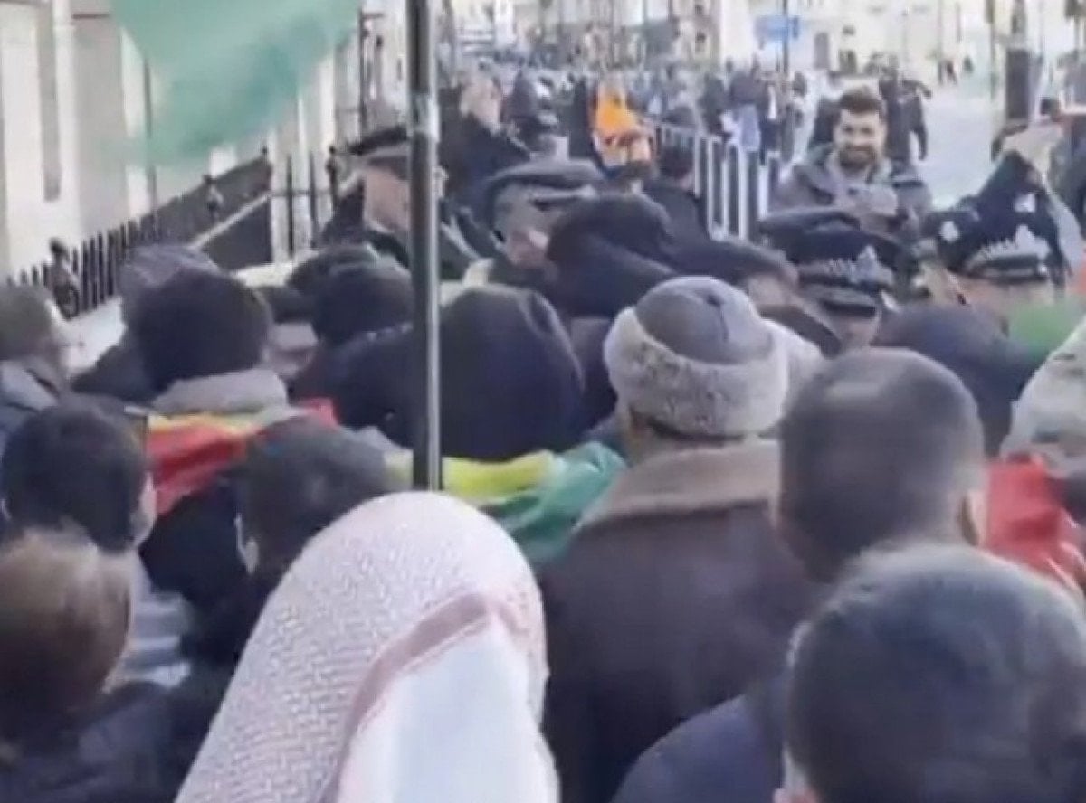 fransada ypgsdg yandaslarindan siddet olaylari 4 1vYKDUu1