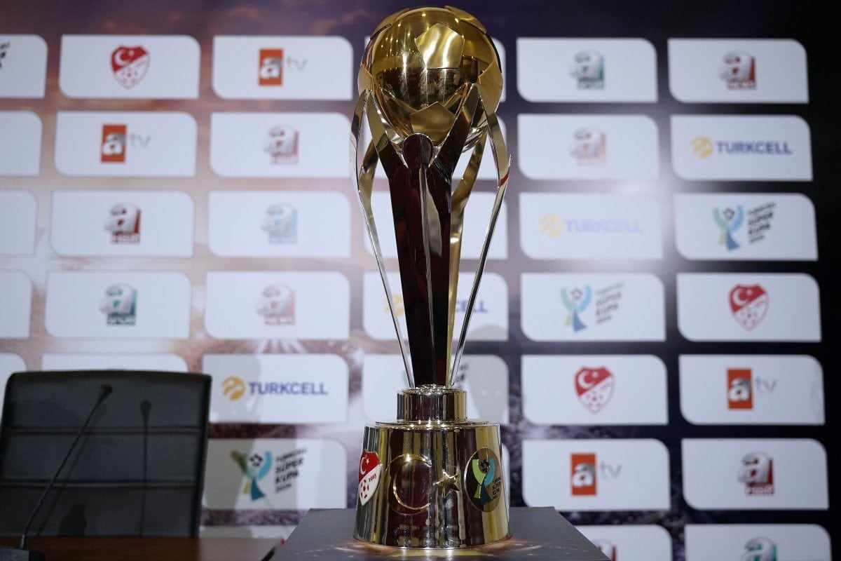 galatasaray fenerbahce derbisinin muhtemel 11leri 2 rclsMdkN