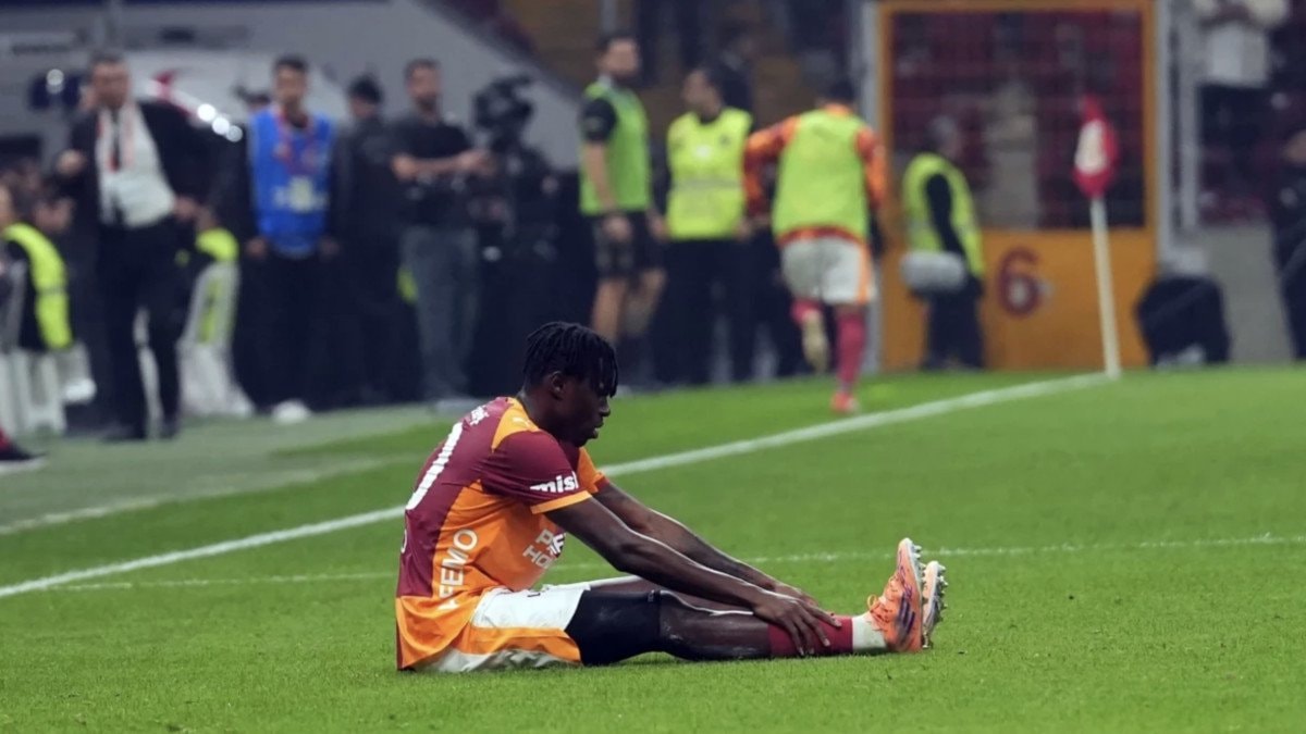 galatasarayda wilfried singo bilmecesi sakatliktan bir turlu donemedi 0
