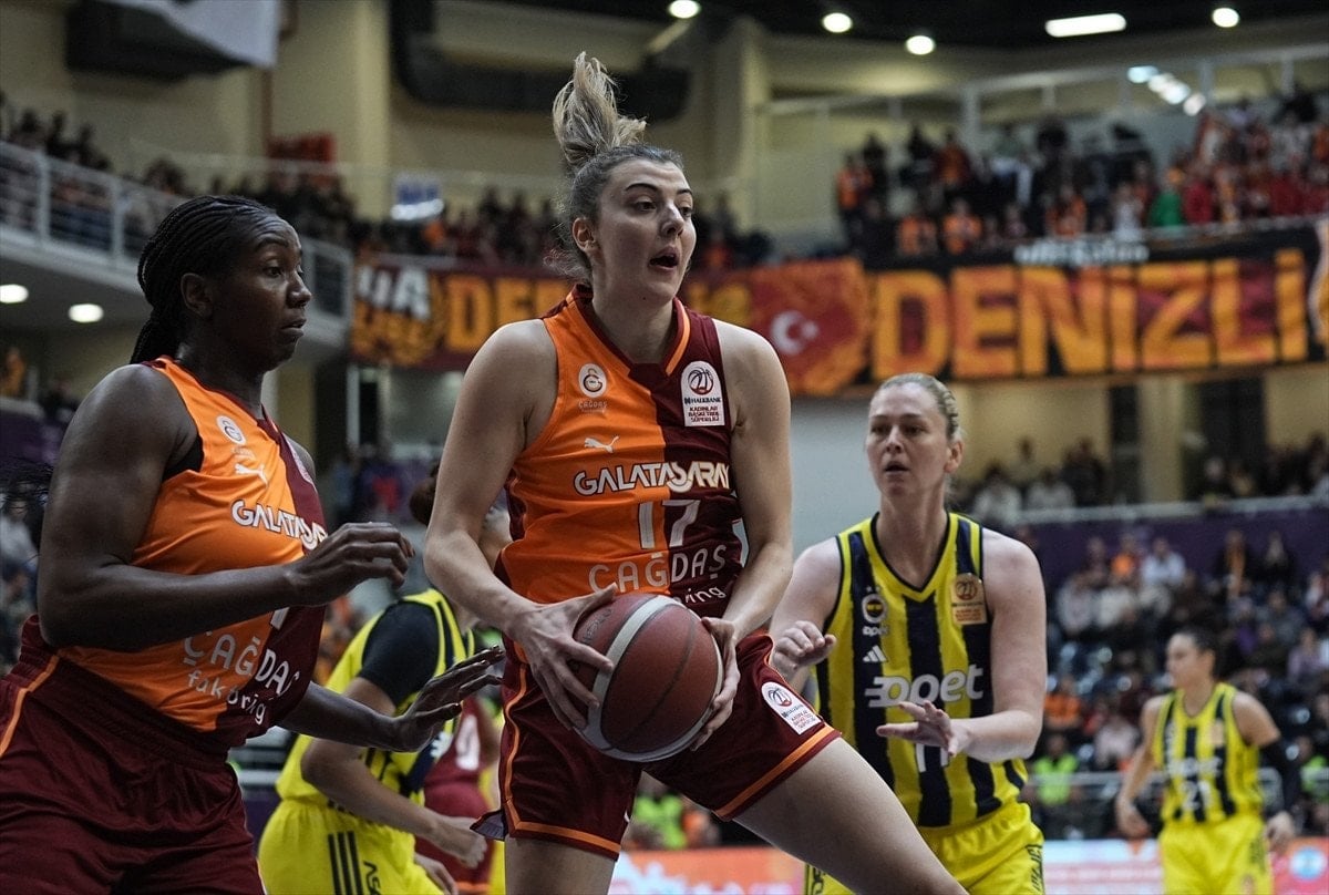 galatasarayi yenen fenerbahce turkiye kupasini kazandi 1 OeUXrQeg