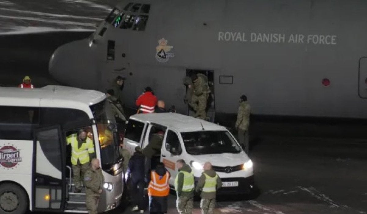 gronlanda sembolik asker sevkiyati avrupadan trumpa siyasi mesaj 0 weiN4MIk