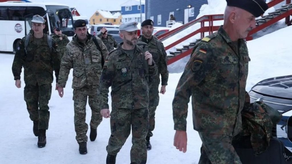 gronlanda sembolik asker sevkiyati avrupadan trumpa siyasi mesaj nTabAHzF