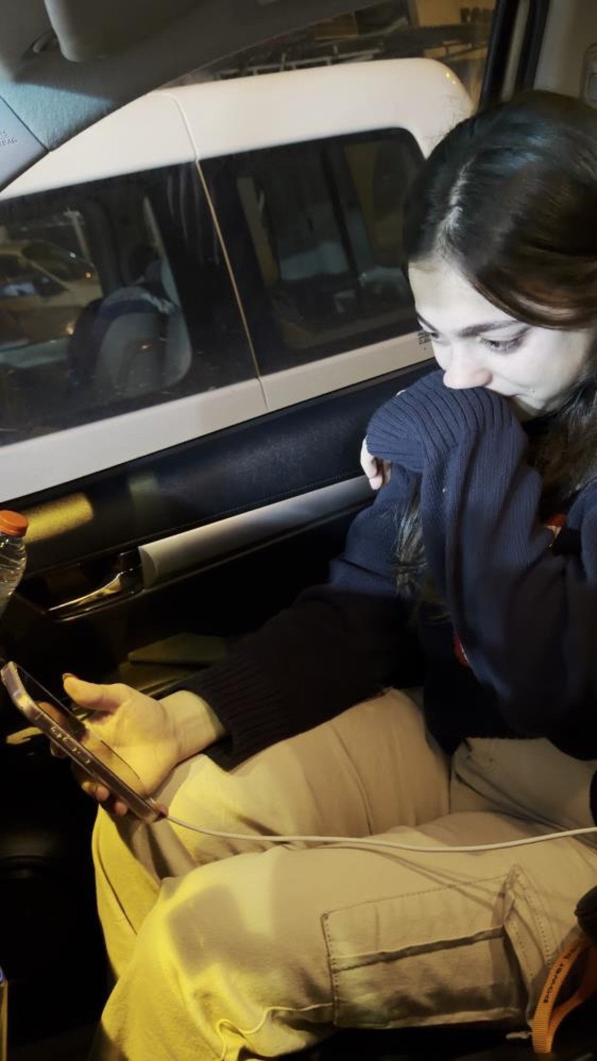 hatayda depremde kendisine montunu veren askerle konustu 4 hQ4upF8S