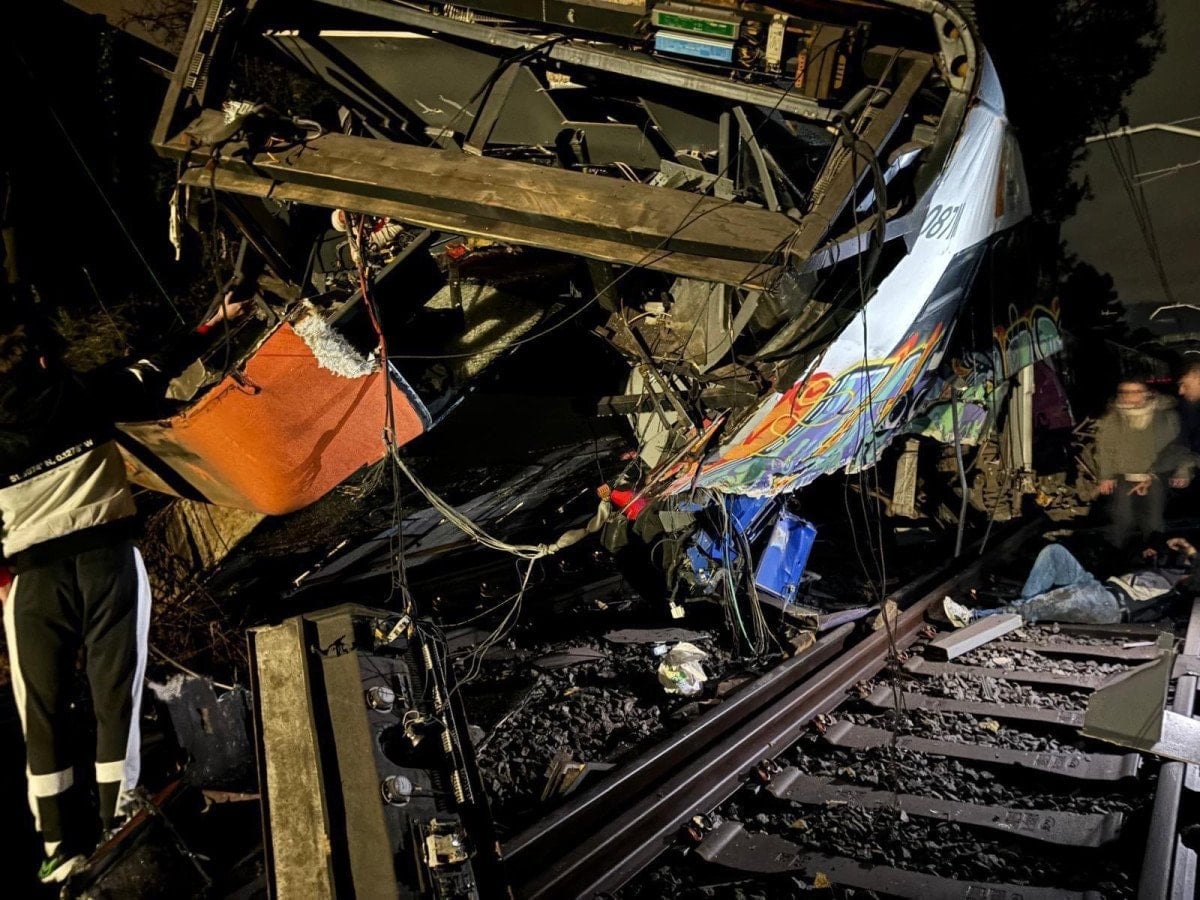 ispanyada iki tren kazasi daha 1 makinist hayatini kaybetti 0 3PHBGZX7