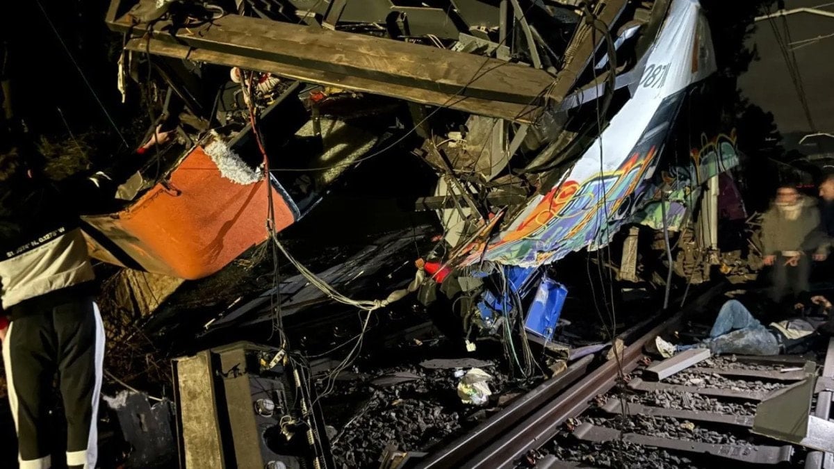 ispanyada iki tren kazasi daha 1 makinist hayatini kaybetti 2