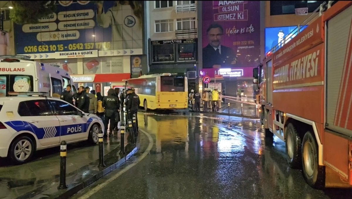 istanbulda iett otobusunun binanin duvarina carpmasi sonucu 6 kisi yaralandi 1 dd2S94HO