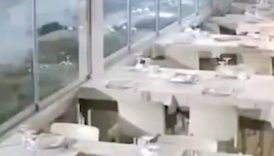 italyada restorani dev dalgalarin vurdugu anlar kamerada 5QrDWsL8