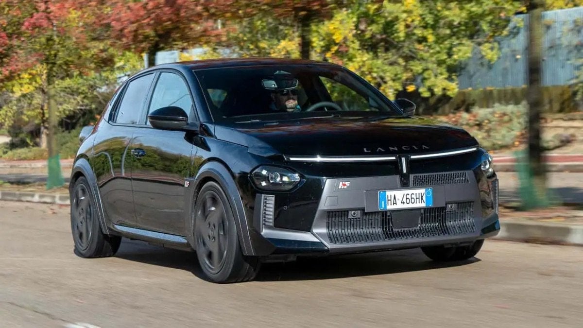 italyan otomobil ureticisi lancianin satislari 2025te cakildi 0 7quCv1UA