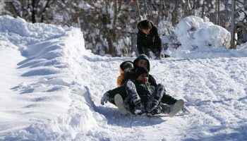 kar yagisi nedeniyle bircok ilde 12 ocakta egitime ara verildi XfM1V6eK
