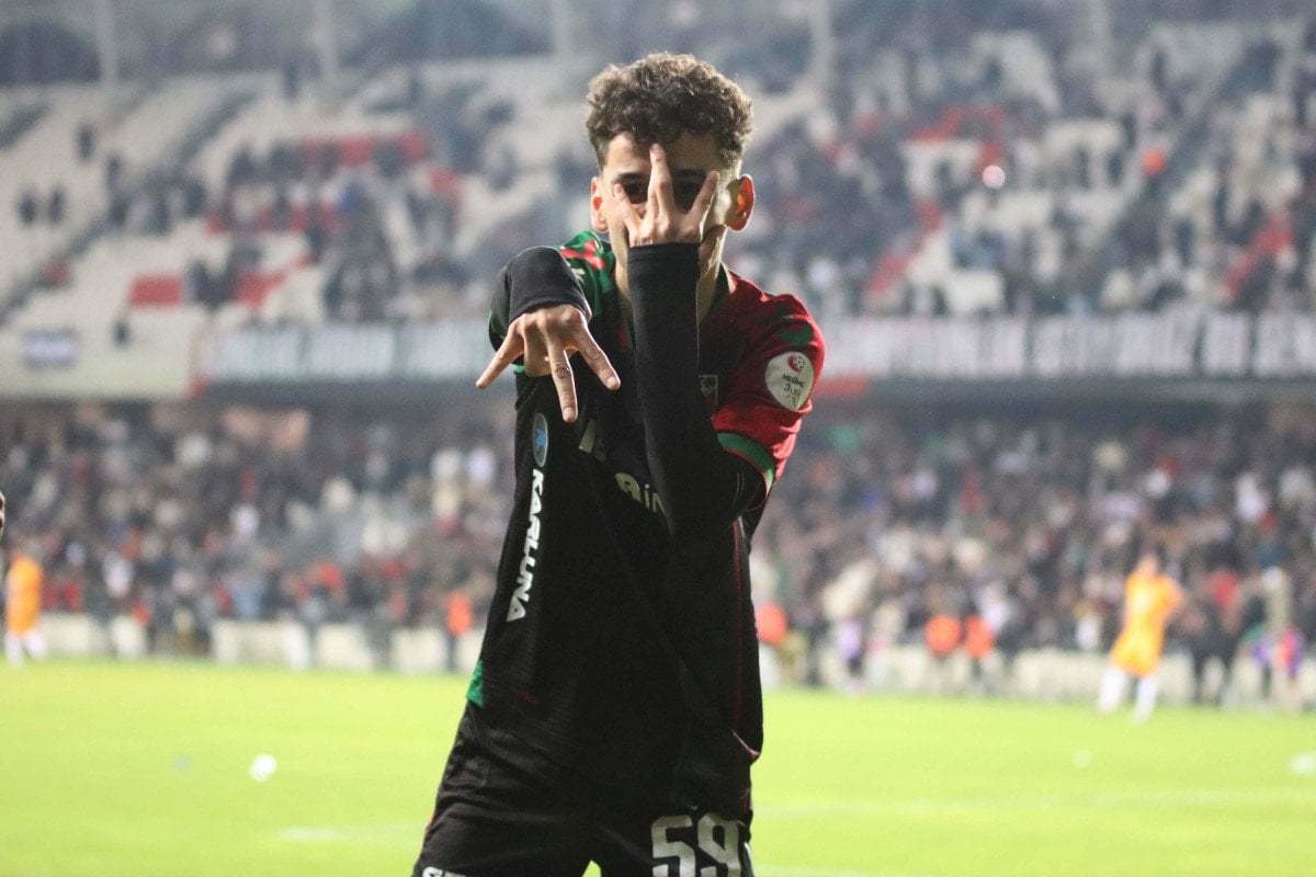 karsiyakada adem yesilyurtun sozlesme detaylari netlesti 1 2lNOagnS