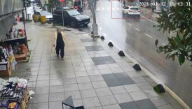 kocaelide yaya gecidinde otomobilin carptigi kadin 12 gunluk yasam savasini kaybetti zxOL98dQ