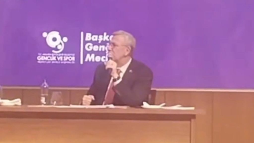 mansur yavas genclere sordu ankarada suyu kesilen elini kaldirsin MgzUEQAX