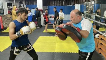 muaythai ve kickboksa adanan bir omur sampiyonlar yetistiren milli antrenor z3l8d8nE