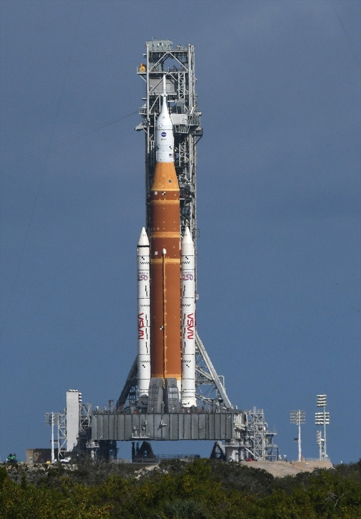 nasa 50 yil sonra aya insanli donus icin geri sayimda 2 fwuVaYVZ