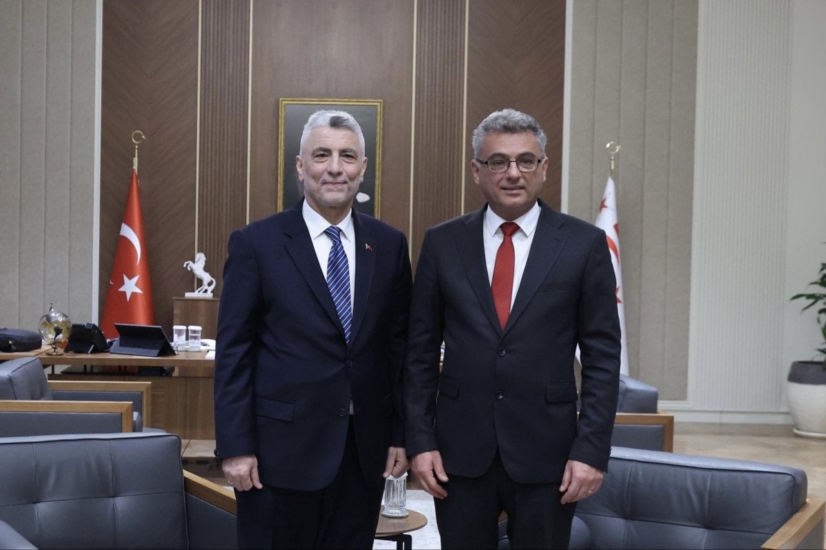 omer bolat kktcde cumhurbaskani tufan erhurman ile gorustu 0 hYmhdBK8