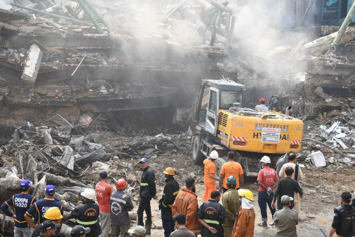 pakistandaki avm yangininda can kaybi artiyor 7