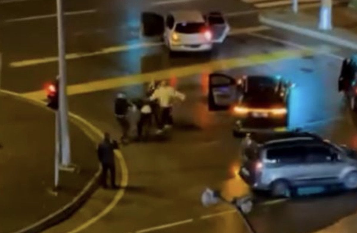 samsunda kazaya karisanlar surucuyu darbetti 3 gozalti 0 KSKjftsG