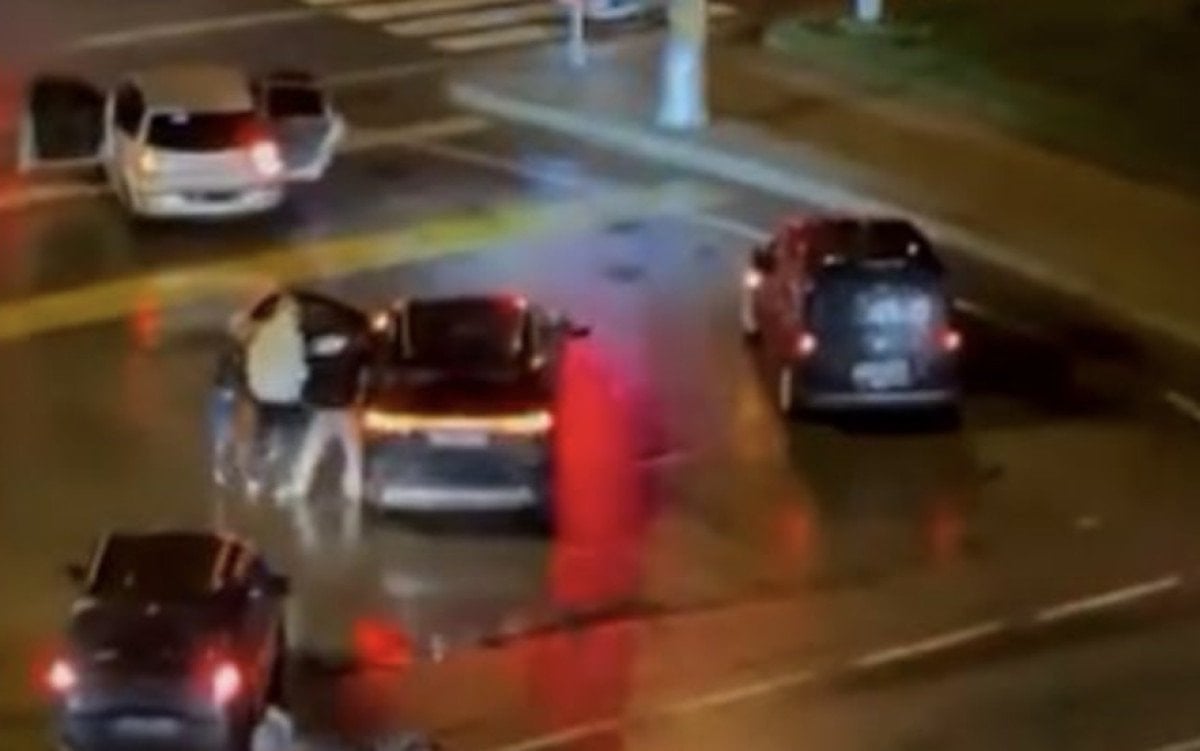 samsunda kazaya karisanlar surucuyu darbetti 3 gozalti 1