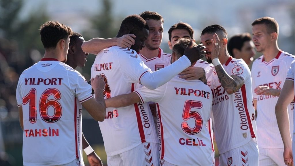 samsunspor 8 gollu maci kazandi Hnzhjd45