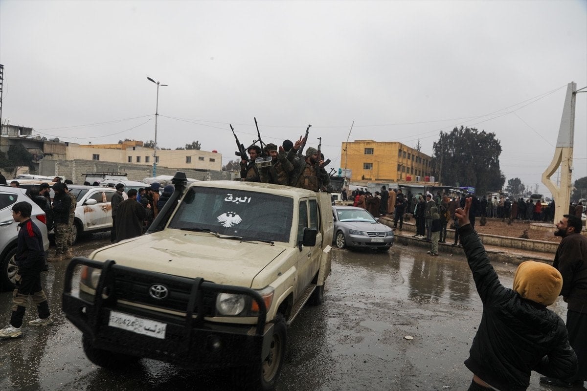 suriyeliler yuvalarina donmenin sevincini yasiyor soguk ve yagmura ragmen yuzleri guluyor 6 Zcw5VRbn