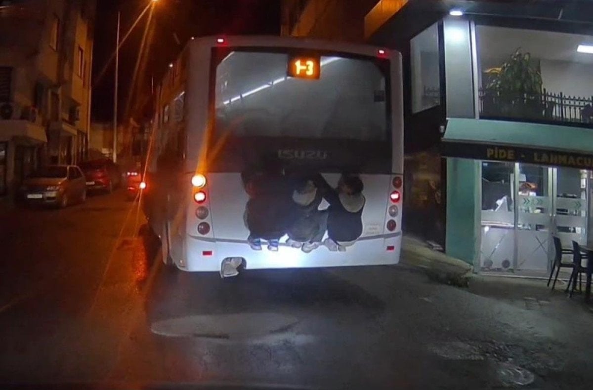 tekirdagda otobusun arkasinda tehlikeli yolculuk 0 dr6t45CI