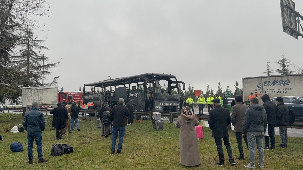 tem otoyolunda otobus yangini dikkatli yolcu facianin onune gecti 6 NdZX1G7A