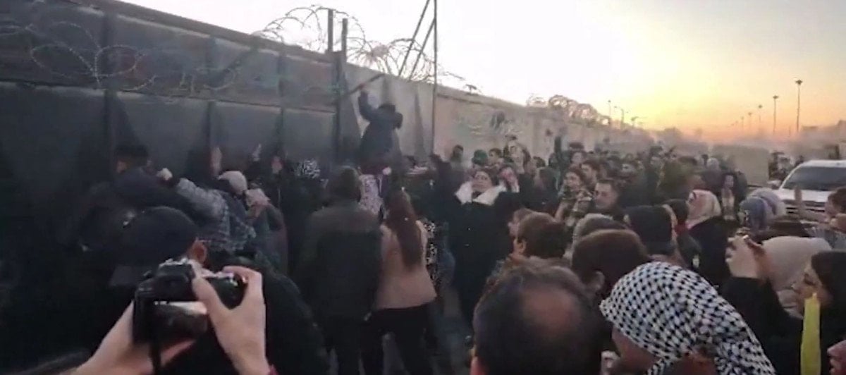 teror orgutu pkkypg destekcileri abd ussune saldirdi 2 fhuJSL2E