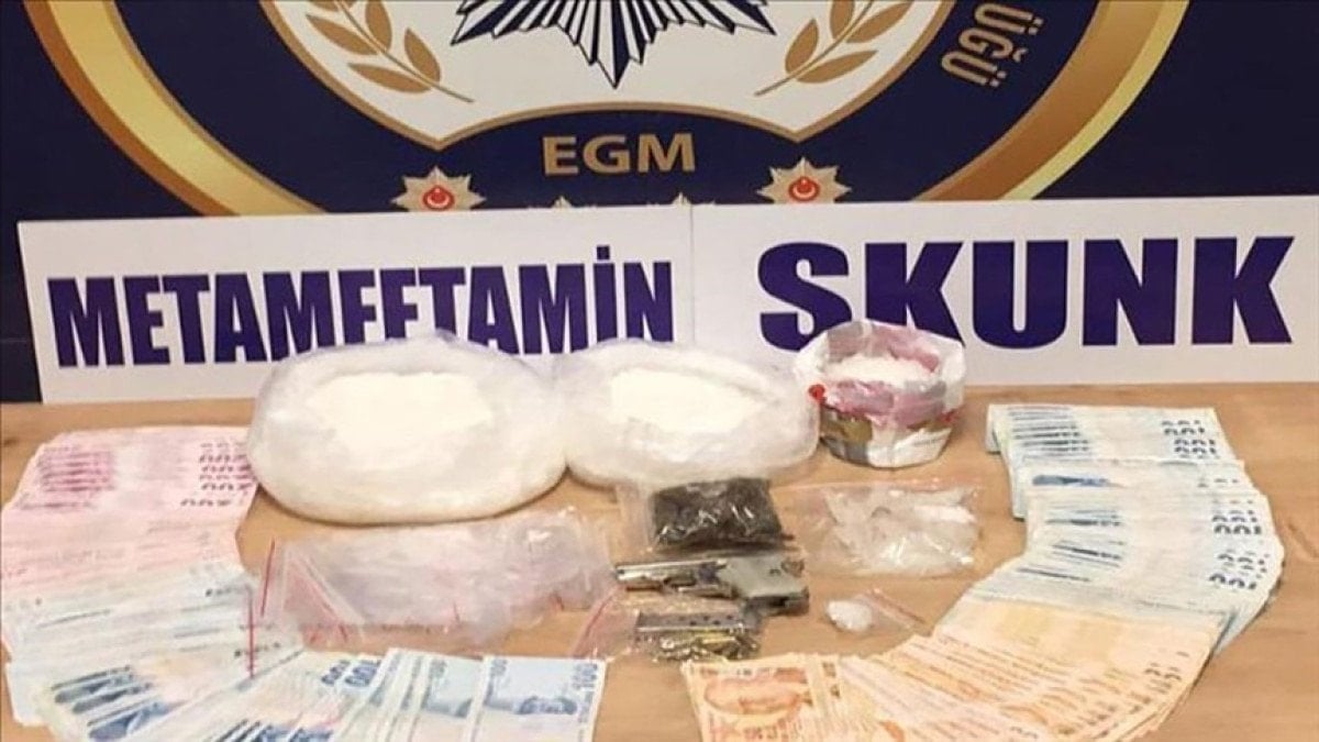 ticaret bakanligi 1 milyar 945 milyon tl degerinde uyusturucu madde yakalandi 0 Hv5uVh6C