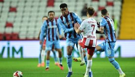 trabzonspor antalyaspor karsisinda 2 puan birakti z8dklVFH