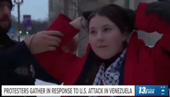 venezuela konusunda trumpi elestiren aktivist roportaj sirasinda tutuklandi Tdm5bdCB