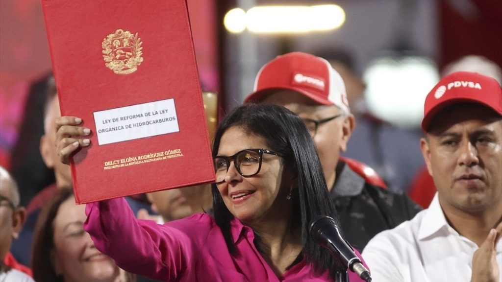 venezuela meclisinden tarihi adim hidrokarbon yasasi kabul edildi wRkkxmRK