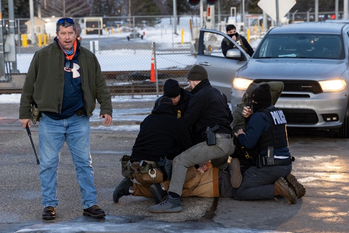 wsj arastirdi ice polisleri 13 vakada olumcul guc kullandi 0