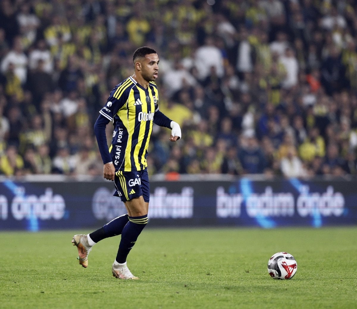 youssef en nesyri icin premier lig ekibi devrede 0