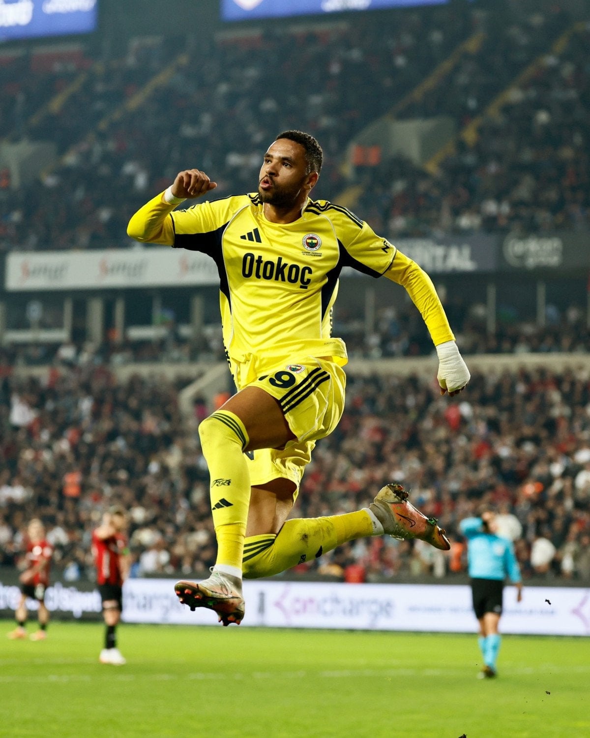 youssef en nesyri icin premier lig ekibi devrede 1 ATCXlY9k