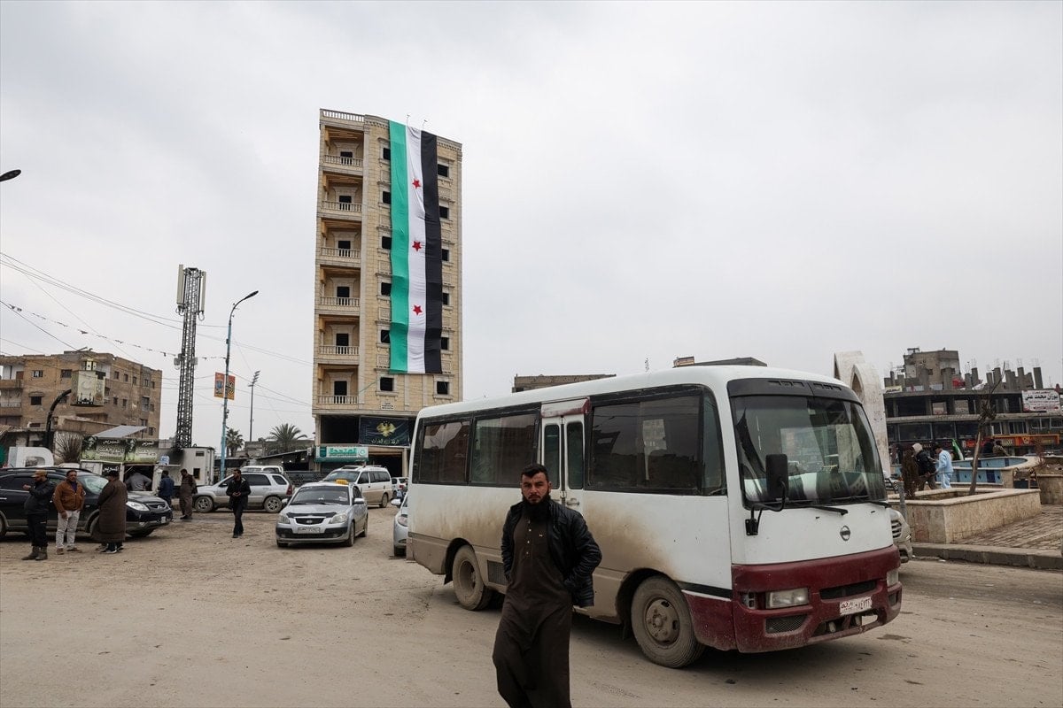 ypgden kurtarilan rakka sokaklarinda suriye bayraklari dalgalaniyor 4 E97dBzdA