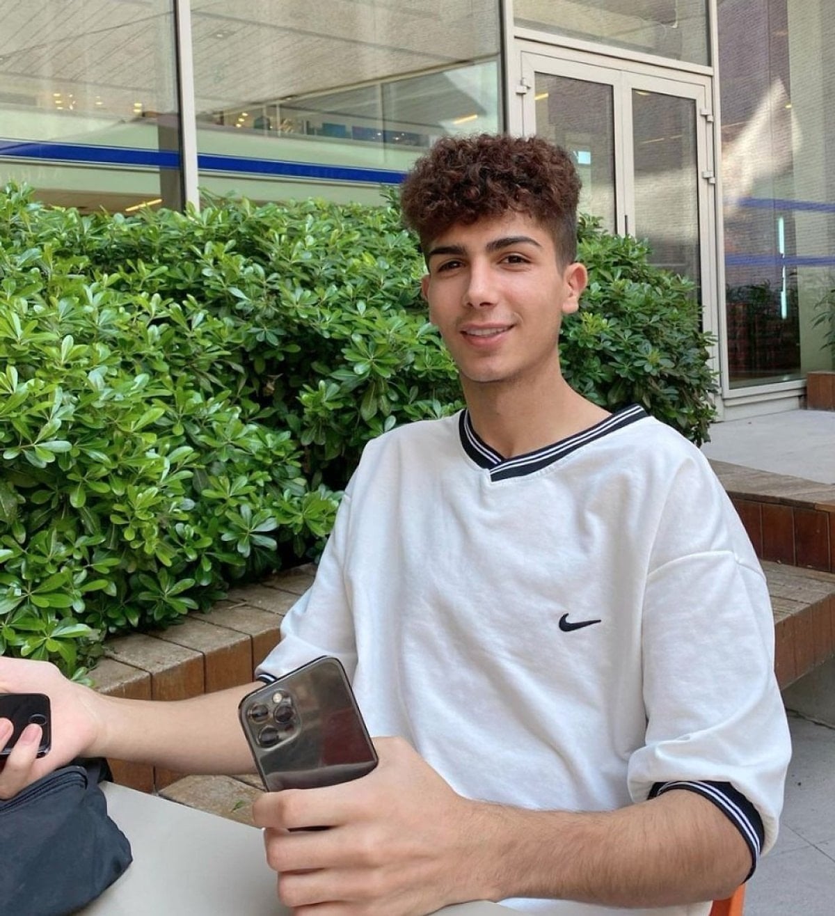 6 subatta vefat eden fenomen taha duymazin kabri goruntulendi can dostumdun 1