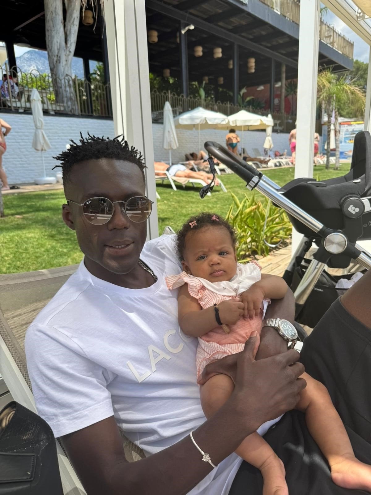 alassane ndaonun esi kizim ilk yas gunune babasiz girdi 2 1ZsO5YdI