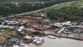 antalyada hortum sonrasi enkaz kaldiriliyor LnamKYqD